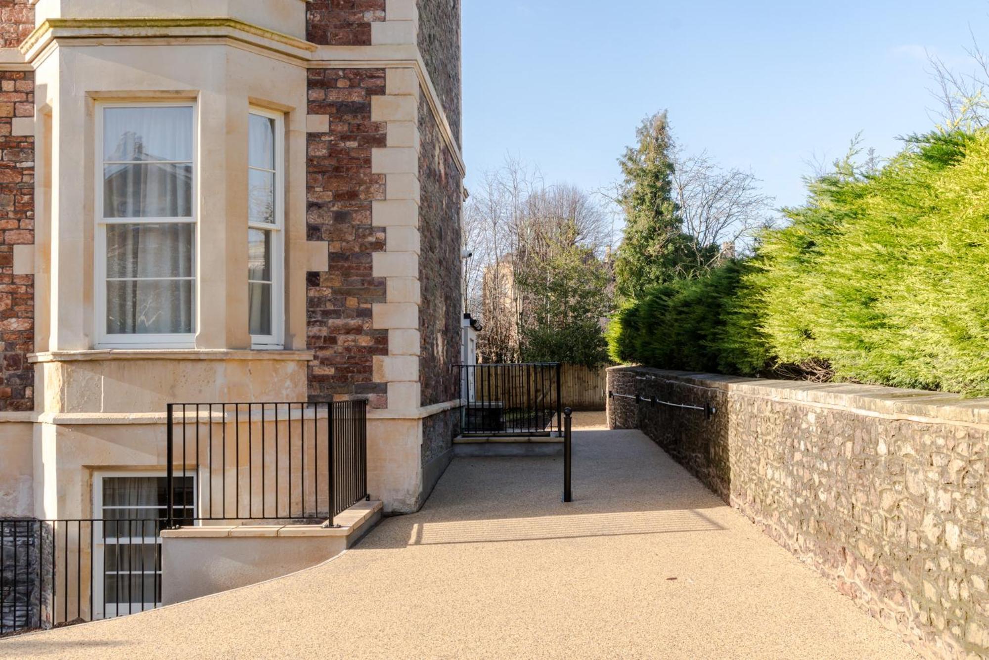 Pembroke House I Your Apartment ブリストル エクステリア 写真